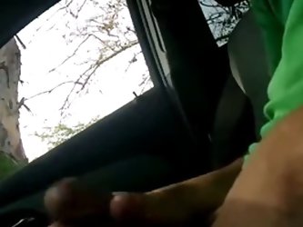 girls-watch-him-jerk-off-in-his-car-while-giving-h